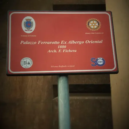 Panzió Oriental Palace 2*