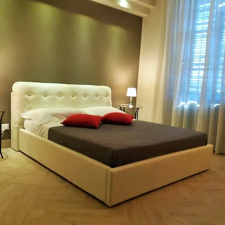 Oda ve Kahvaltı Oriental Palace Katanya