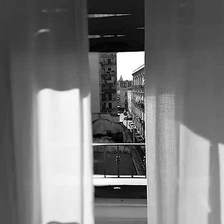 Oriental Palace Oda ve Kahvaltı 4*